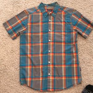 Men’s Patagonia plaid button down shirt.